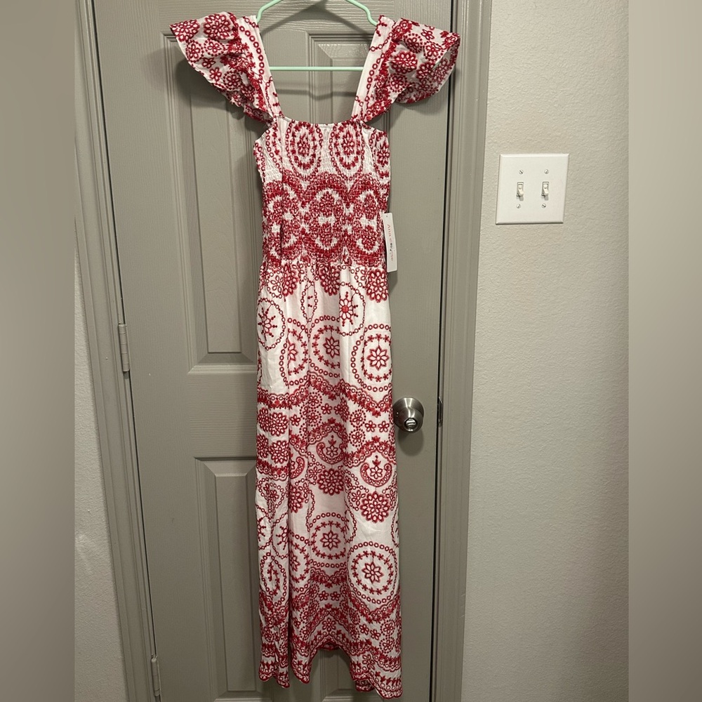Chic Red and White Patterned Maxi Dress